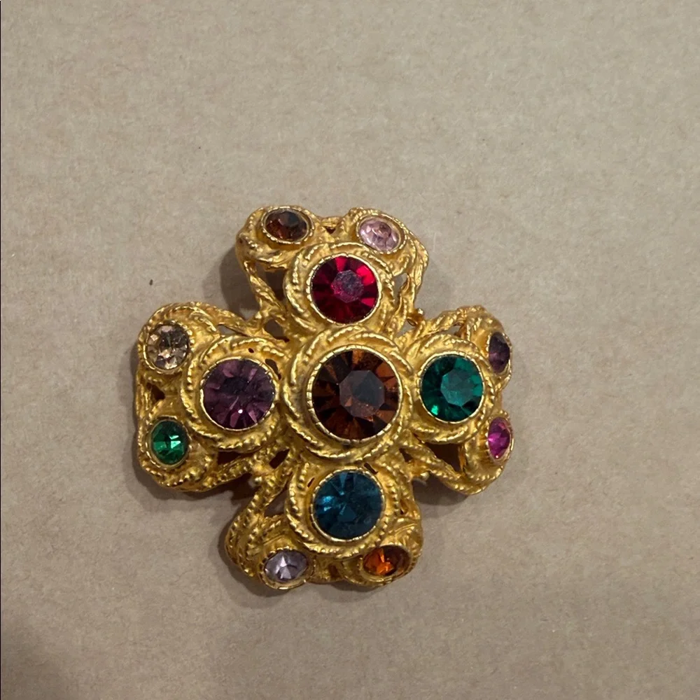 Vtg Goldtone Multicolor Gemstone Maltese Cross Brooch - Picture 6 of 10